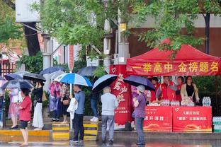 奥莱报：苏亚雷斯计划拥有自己的球队，并最终能够出现在乌甲联赛